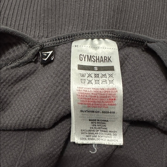 Gymshark Charcoal grey workout crop Top - Picture 4 of 5